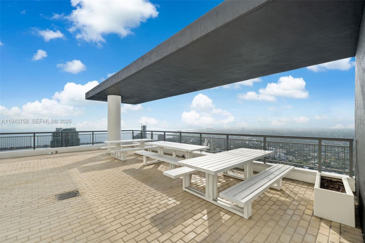 60 SW 13th St , Unit 2812, Miami, FL 33130 Photo