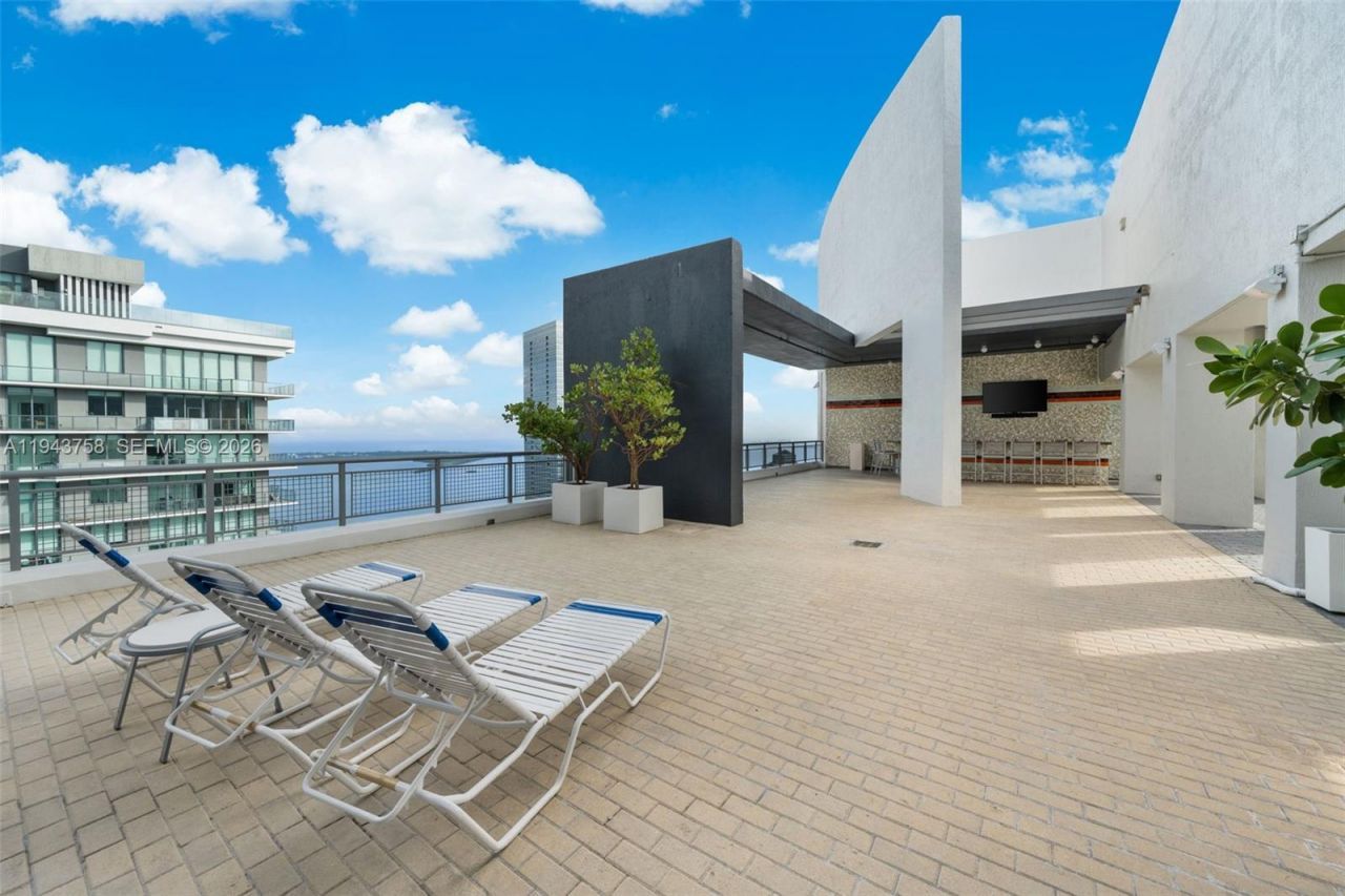 60 SW 13th St , Unit 2812, Miami, FL 33130 Photo