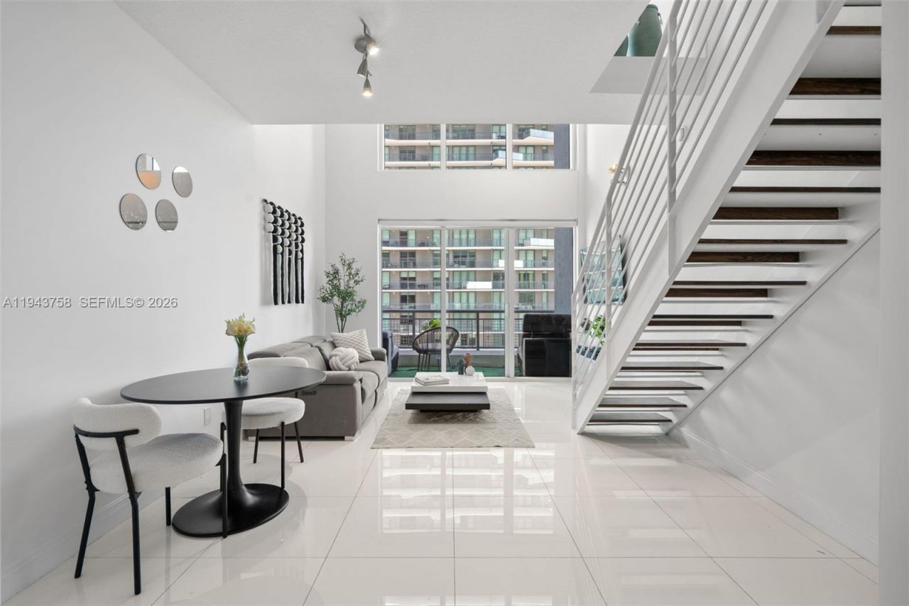 60 SW 13th St , Unit 2812, Miami, FL 33130 Photo