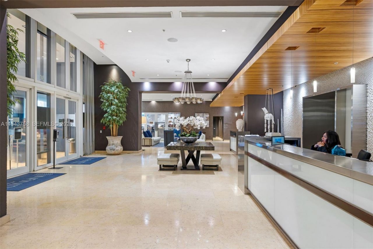 60 SW 13th St , Unit 2812, Miami, FL 33130 Photo