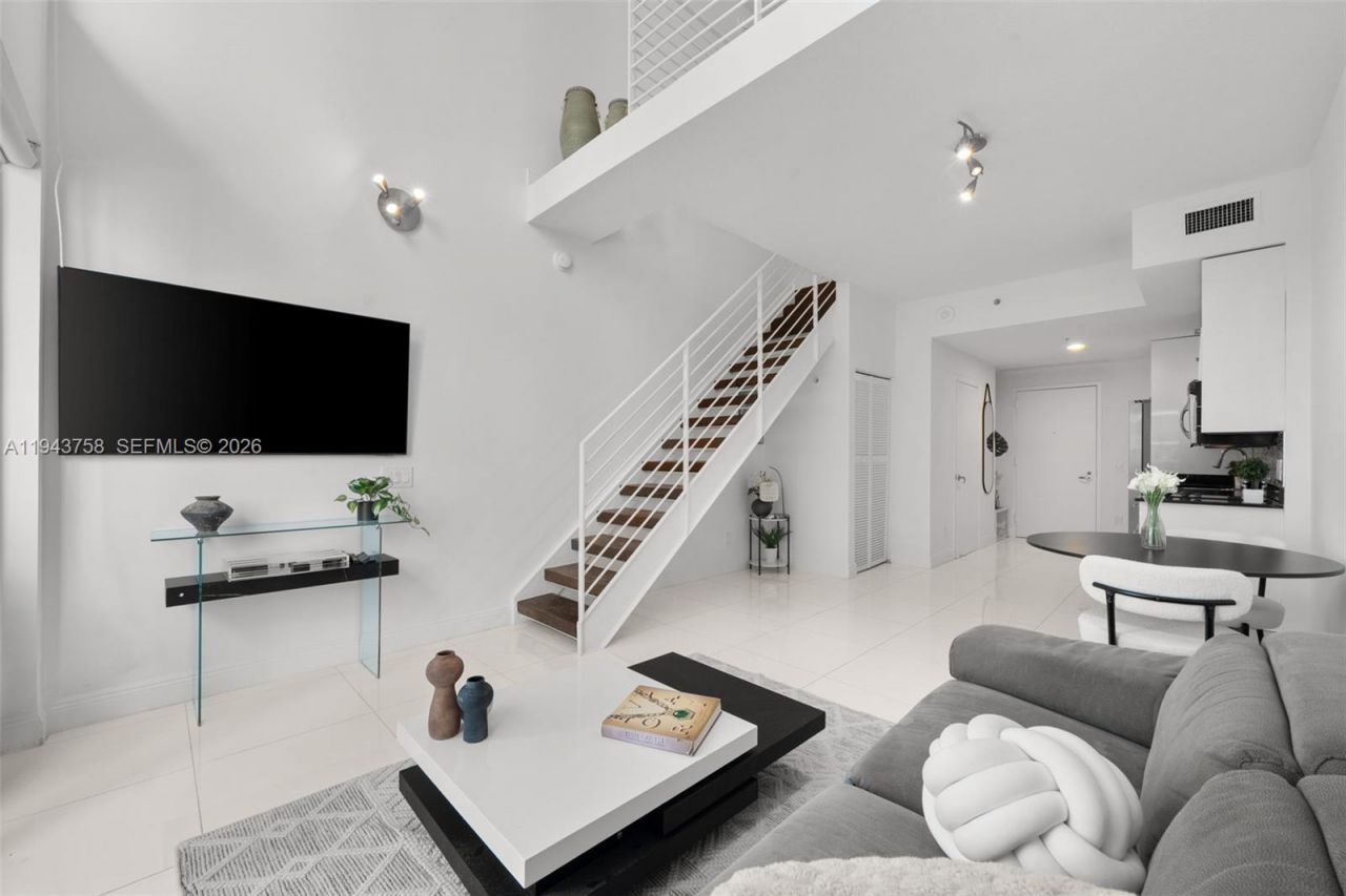 60 SW 13th St , Unit 2812, Miami, FL 33130 Photo