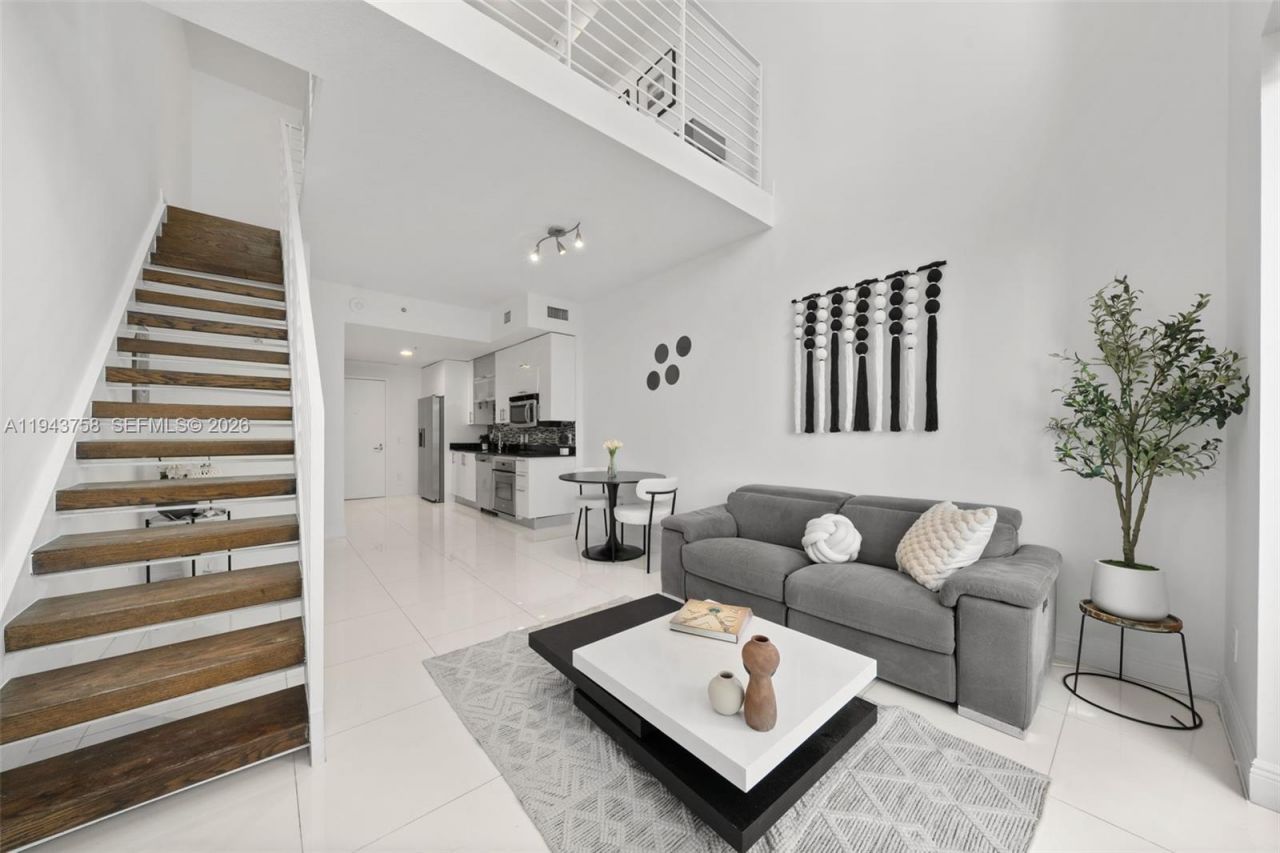 60 SW 13th St , Unit 2812, Miami, FL 33130 Photo