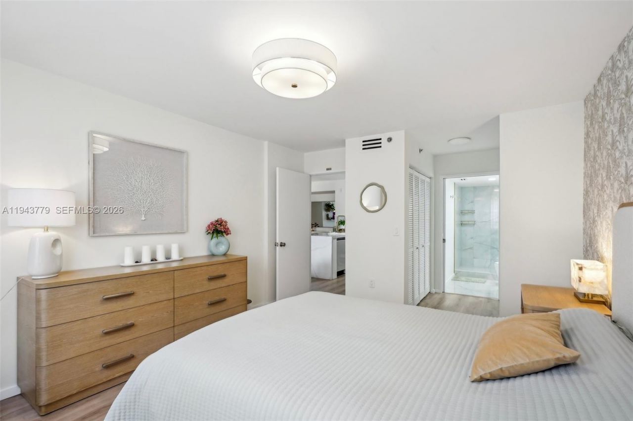 19701 E Country Club Dr, Unit 5603, Aventura, FL 33180 Photo