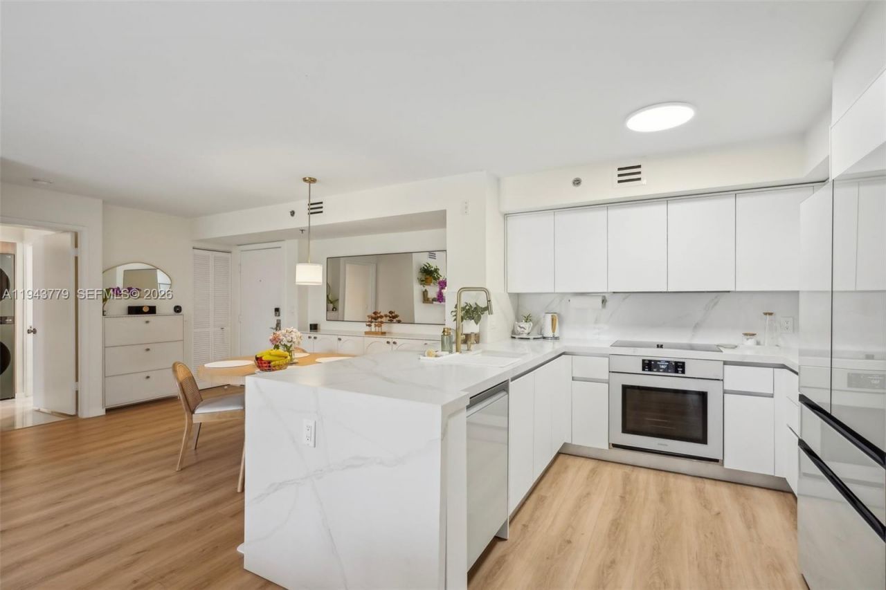 19701 E Country Club Dr, Unit 5603, Aventura, FL 33180 Photo