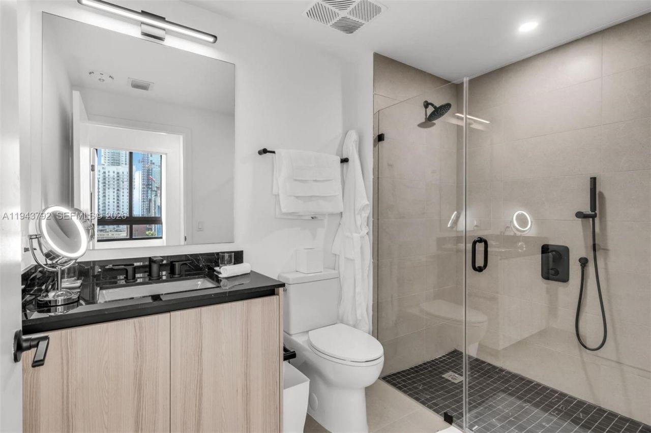 225 N Miami Ave, Unit 301, Miami, FL 33128 Photo