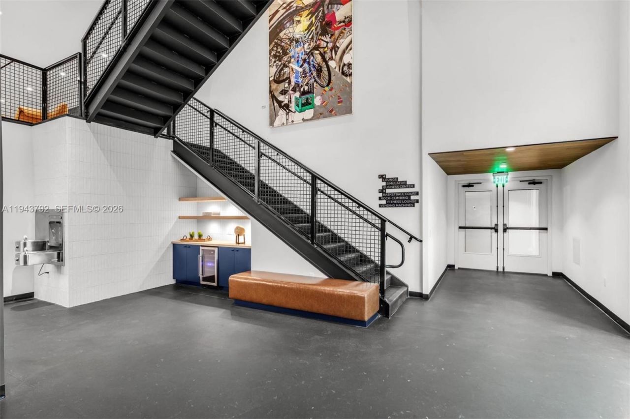 225 N Miami Ave, Unit 301, Miami, FL 33128 Photo