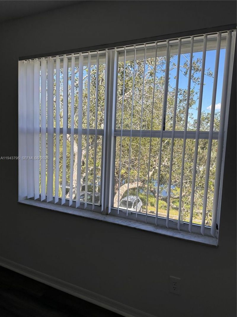 9640 NW 2nd St, Unit 5-306, Pembroke Pines, FL 33024 Photo