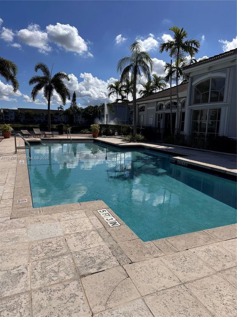 9640 NW 2nd St, Unit 5-306, Pembroke Pines, FL 33024 Photo