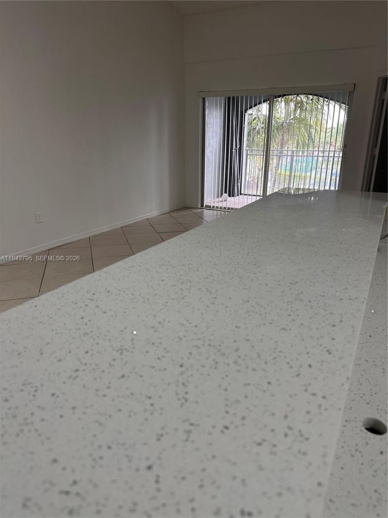 9640 NW 2nd St, Unit 5-306, Pembroke Pines, FL 33024 Photo