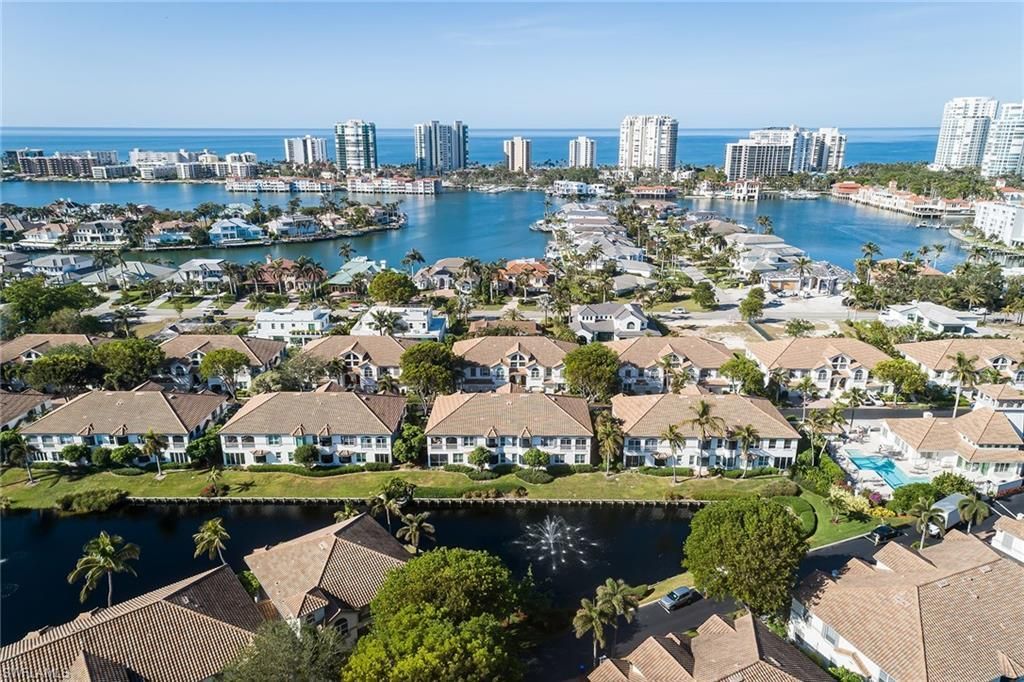 142 Colonade Cir, Naples, FL 34103 Photo