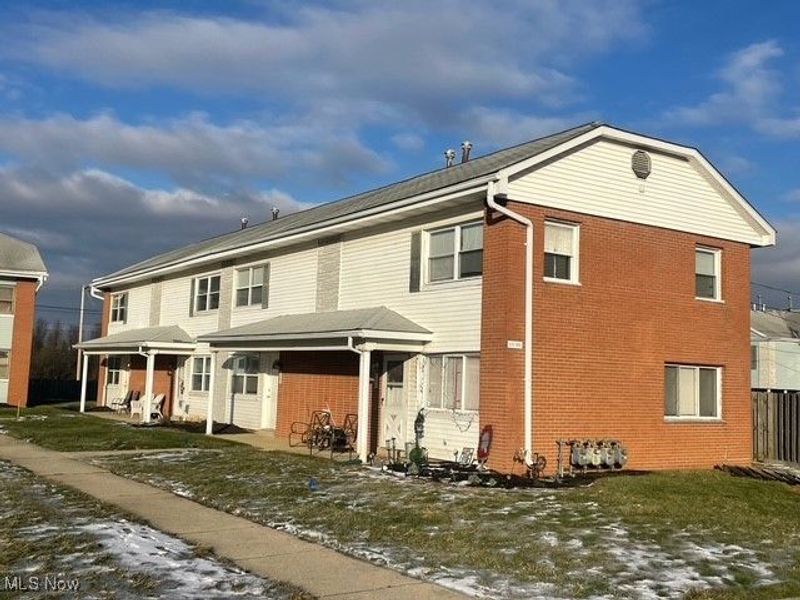 129 Buckeye Circle, Columbus, OH 43217 Photo 1