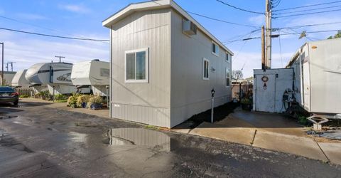 1651 S Cherokee Ln #4, Lodi, CA 95240 Photo