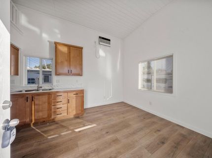 1651 S Cherokee Ln #4, Lodi, CA 95240 Photo