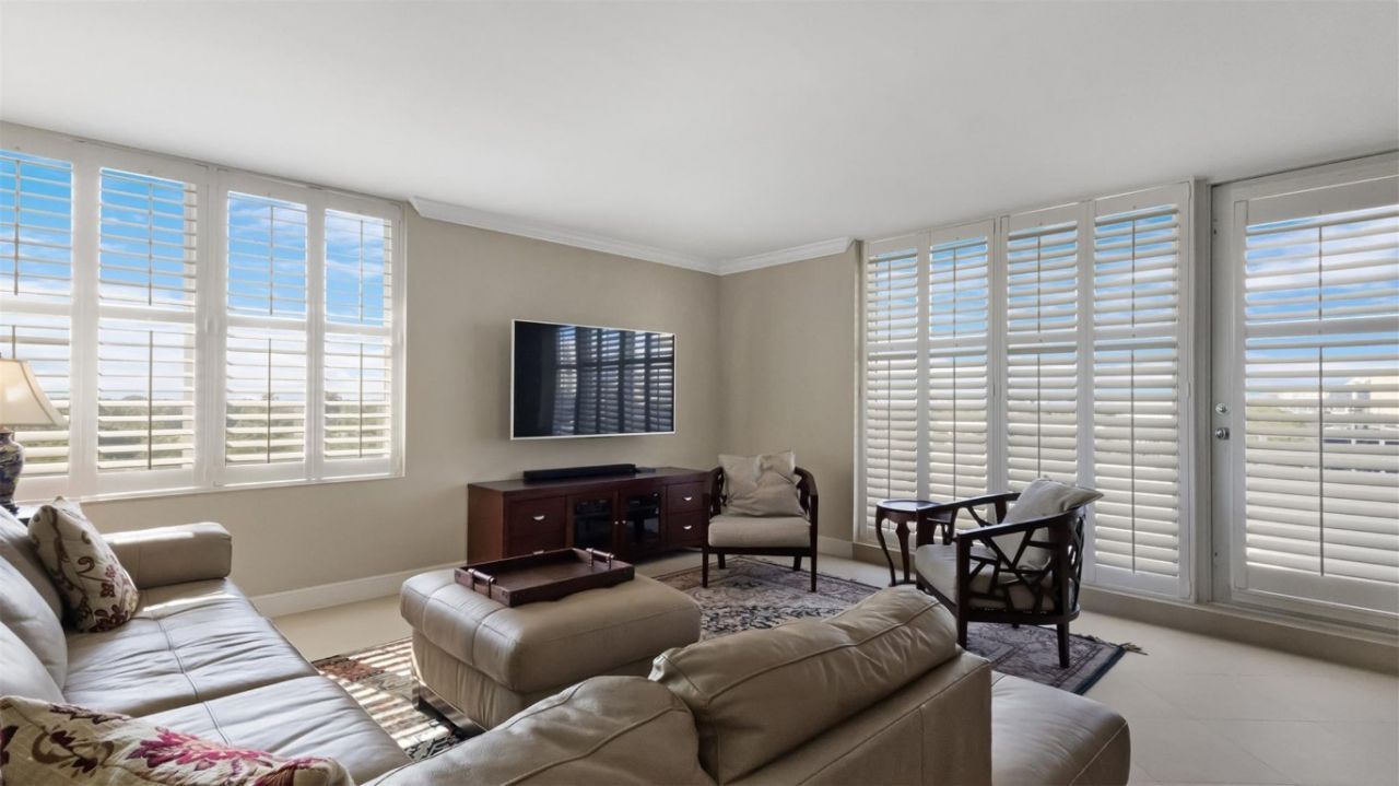 888 Intracoastal Drive, Unit 6F, Fort Lauderdale, FL 33304 Photo