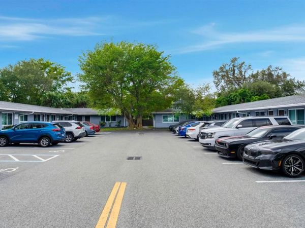 6224-6226 Miramar Parkway, Miramar, FL 33023