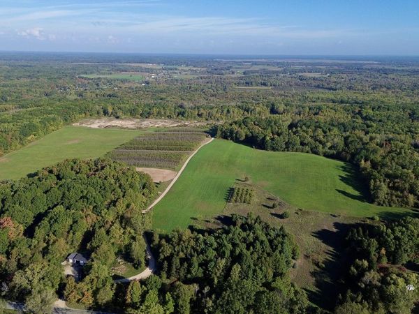 2195 20 Mile Road NW, Kent City, MI 49330