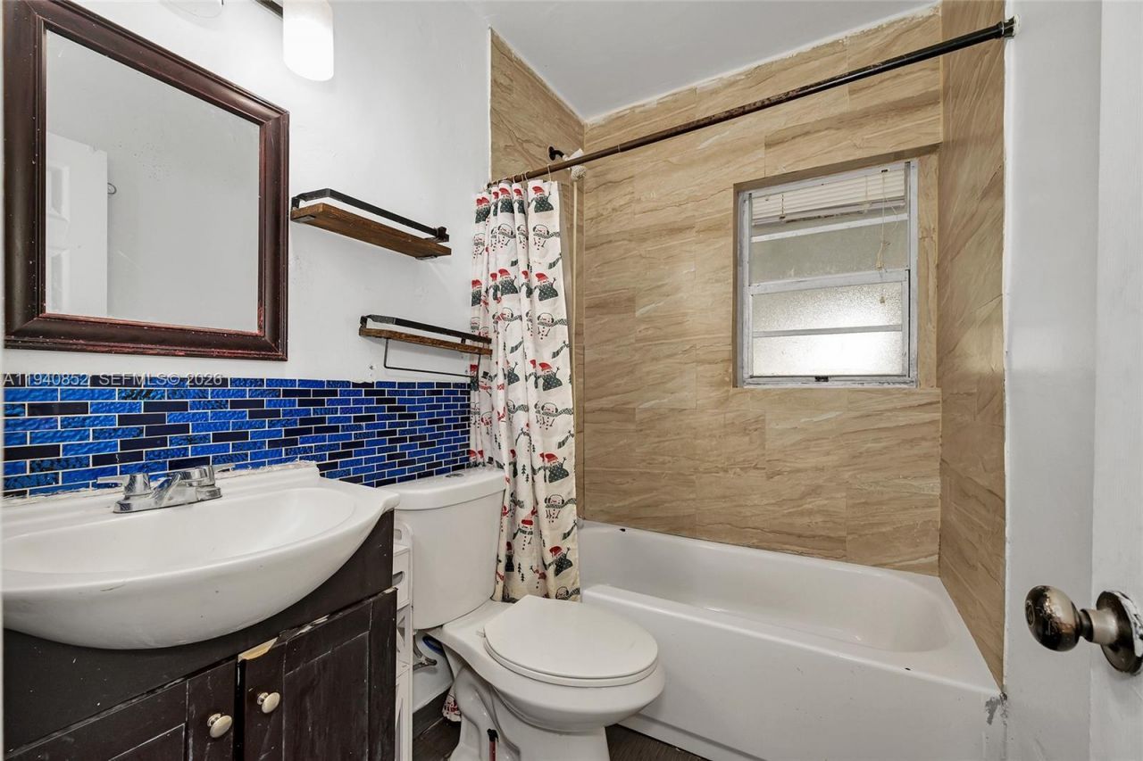 1401 NW 44th St, Miami, FL 33142 Photo