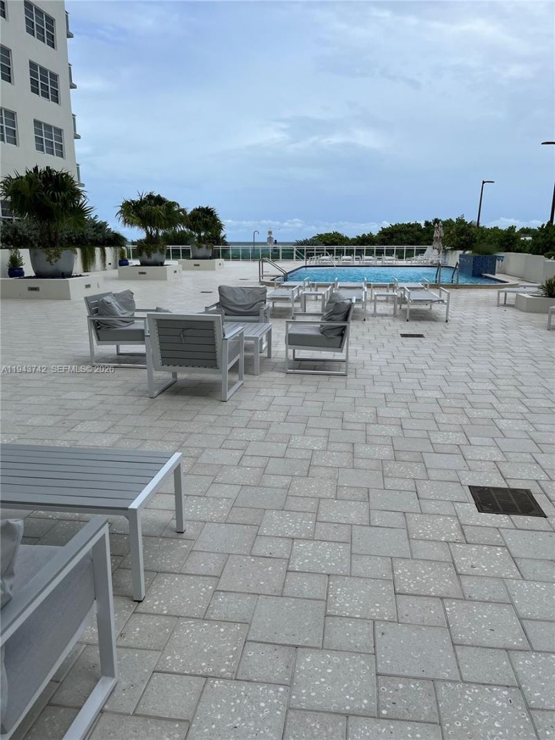 6917 Collins Ave, Unit 426, Miami Beach, FL 33141 Photo