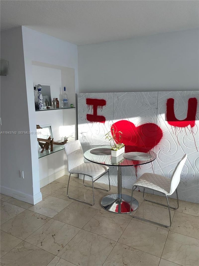 6917 Collins Ave, Unit 426, Miami Beach, FL 33141 Photo