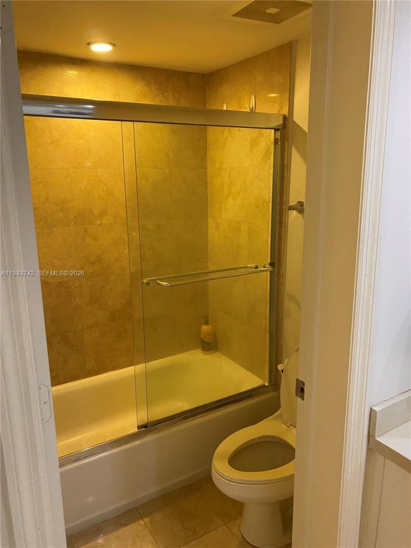 6917 Collins Ave, Unit 426, Miami Beach, FL 33141 Photo