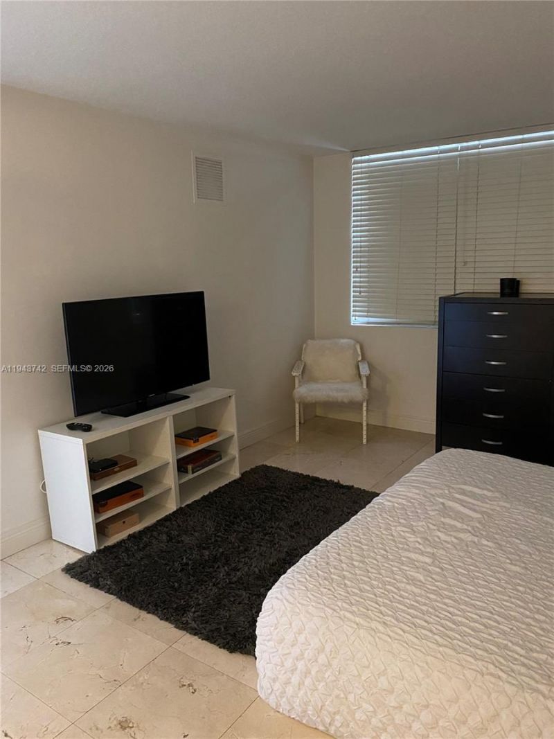6917 Collins Ave, Unit 426, Miami Beach, FL 33141 Photo