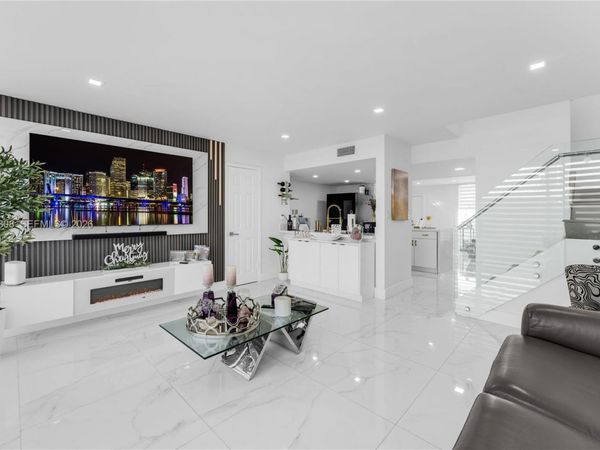 13835 SW 84th St, Unit 503, Miami, FL 33183