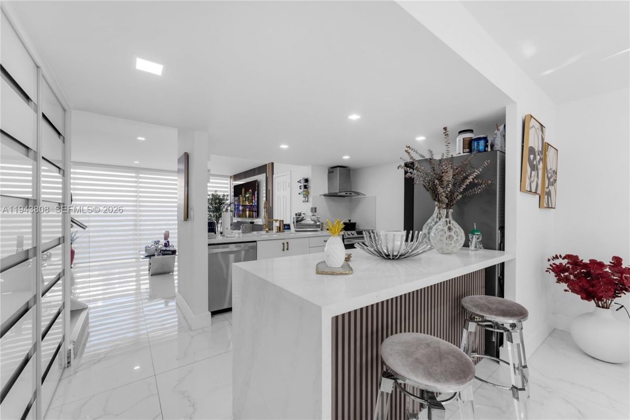 13835 SW 84th St, Unit 503, Miami, FL 33183 Photo