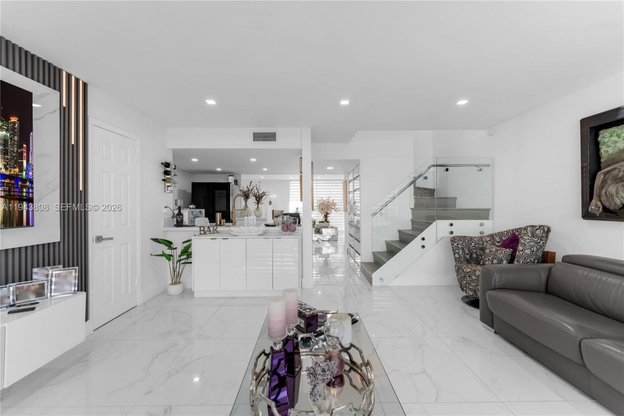 13835 SW 84th St, Unit 503, Miami, FL 33183 Photo