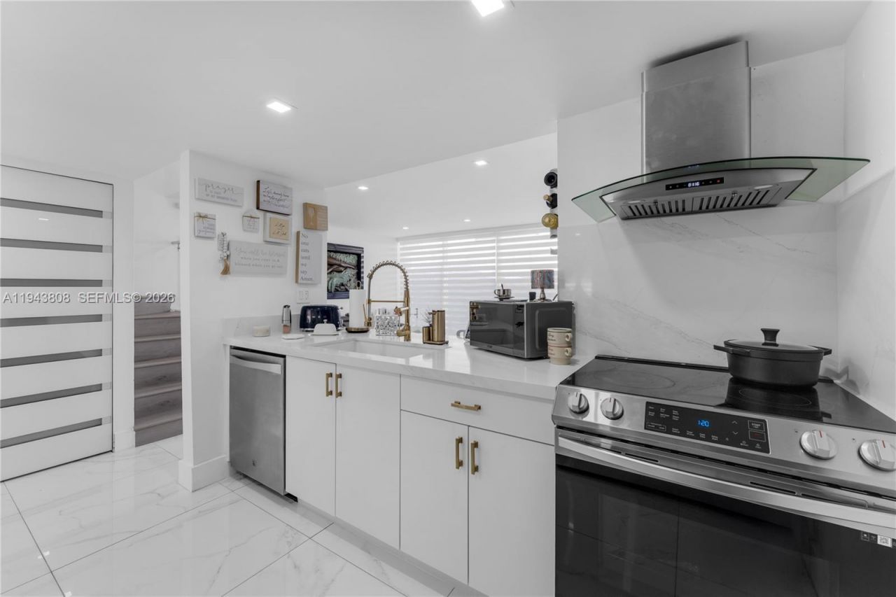 13835 SW 84th St, Unit 503, Miami, FL 33183 Photo