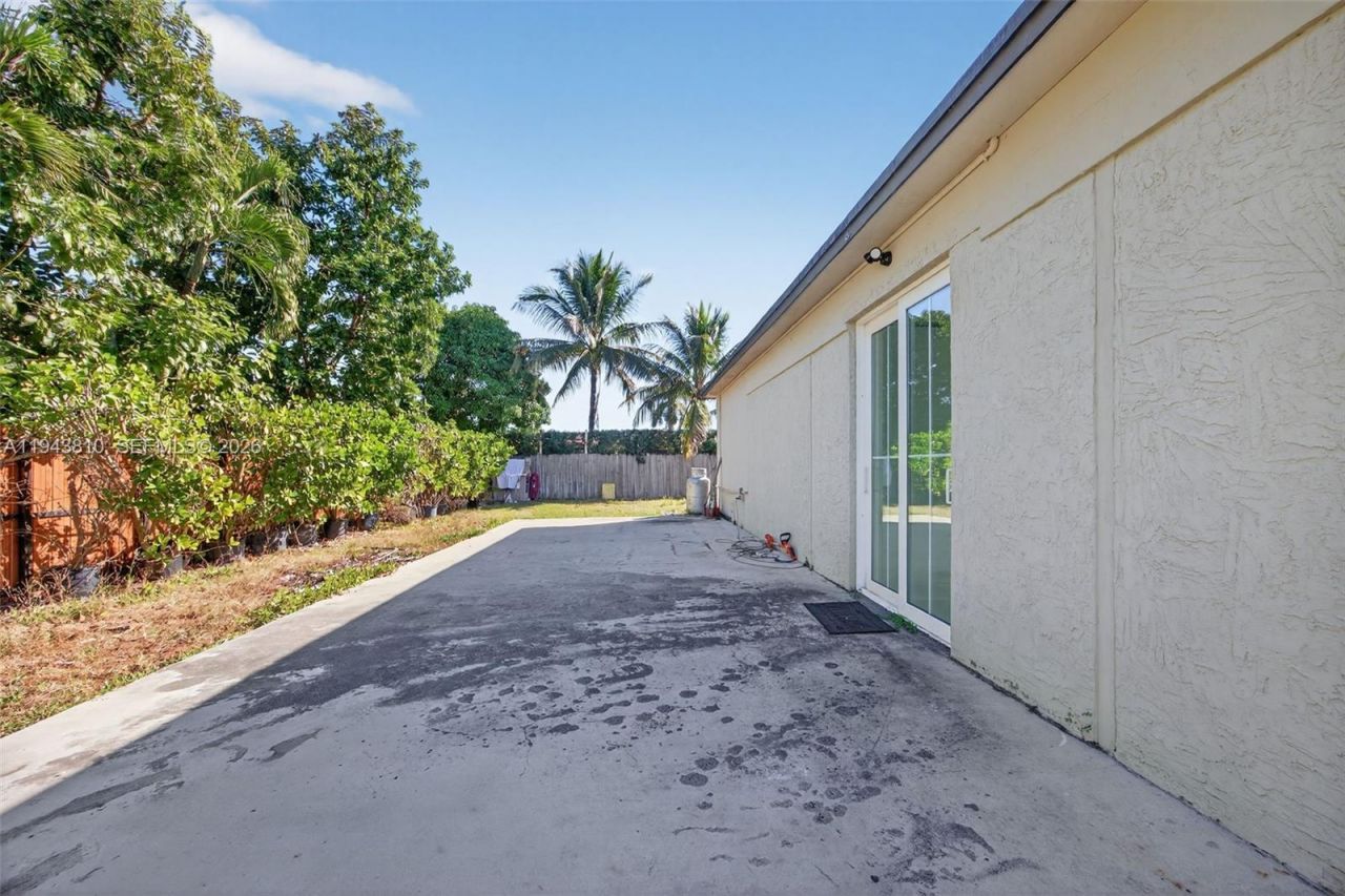 27701 SW 162nd Ct, Homestead, FL 33031 Photo