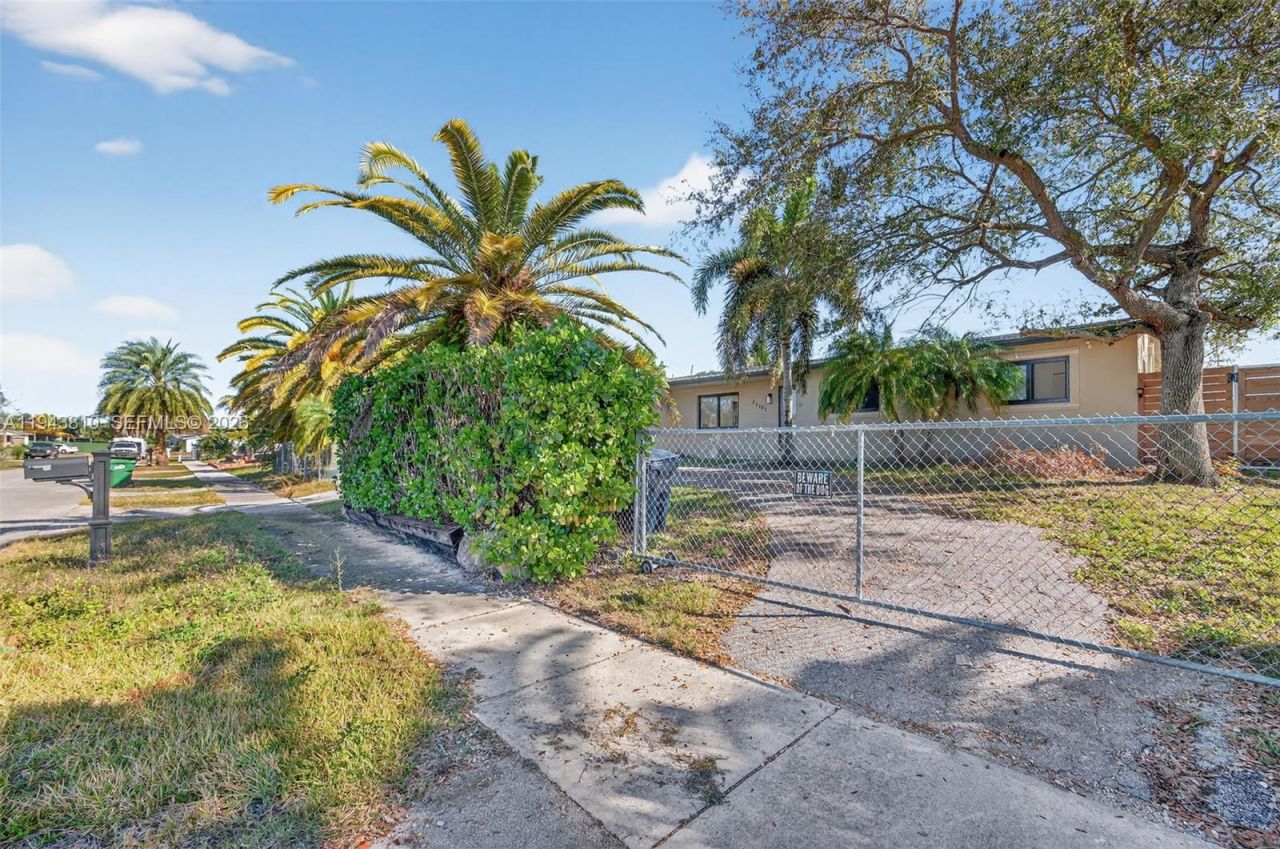 27701 SW 162nd Ct, Homestead, FL 33031 Photo