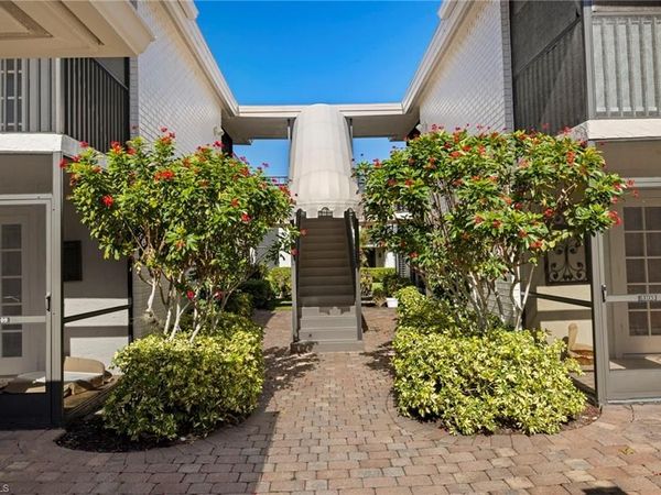 3101 Riviera DR , NAPLES, FL 34103