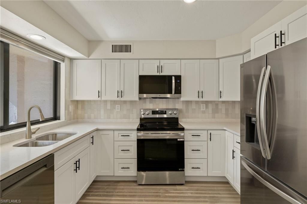 3101 Riviera Dr, Naples, FL 34103 Photo