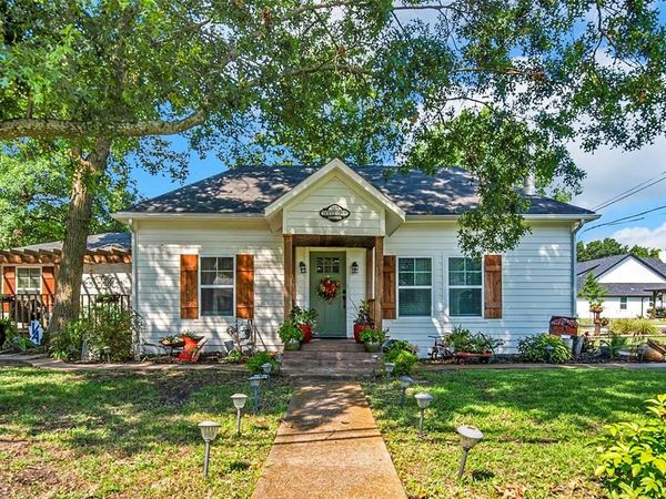 182 Douglas Street, Van Alstyne, TX 75495