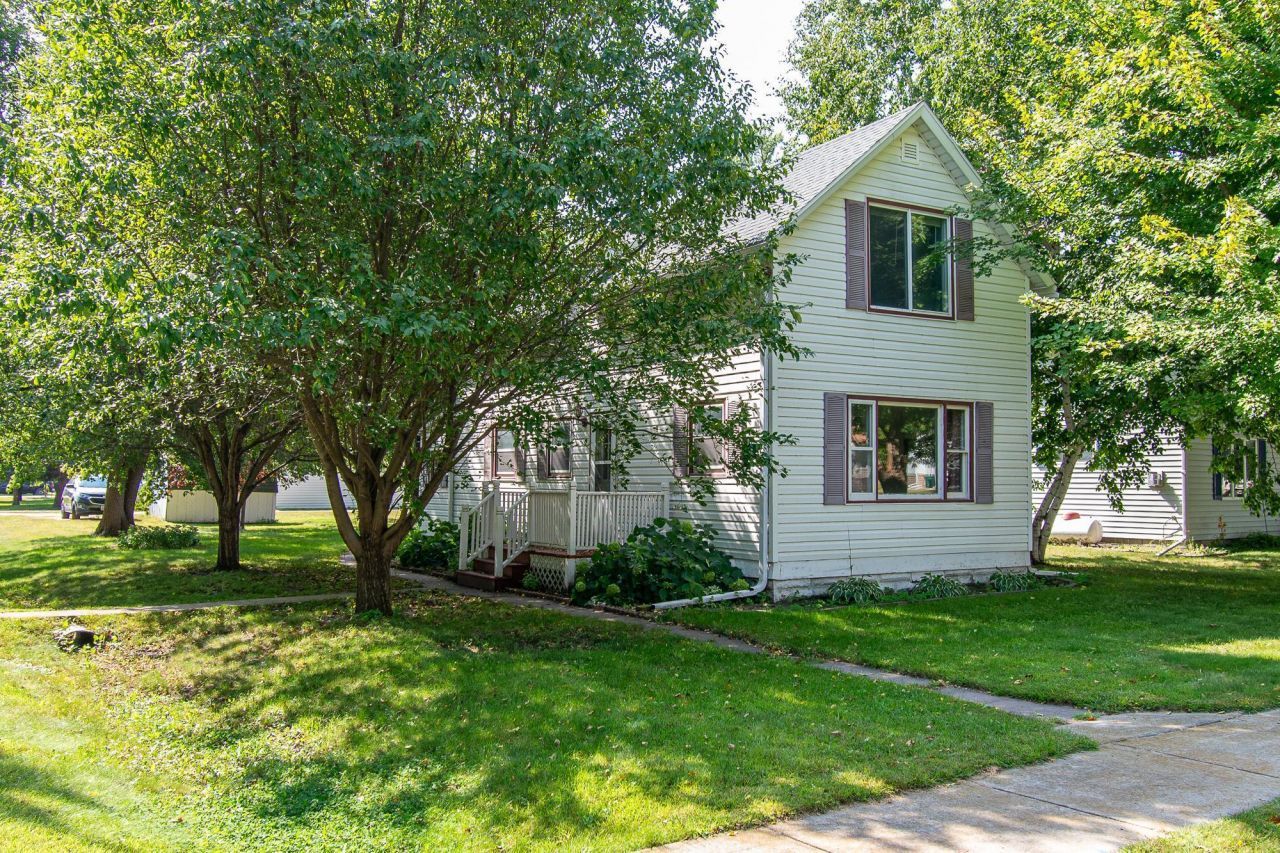 40 3rd Avenue N, Kindred, ND 58051 Main Photo