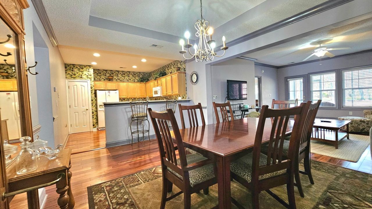 2450 Marsh Glen Dr. Photo 14