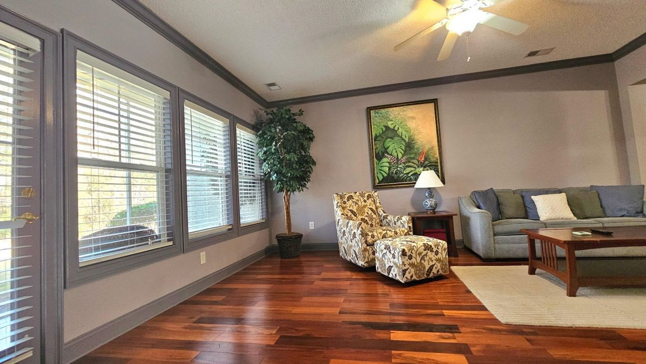 2450 Marsh Glen Dr. Photo 17