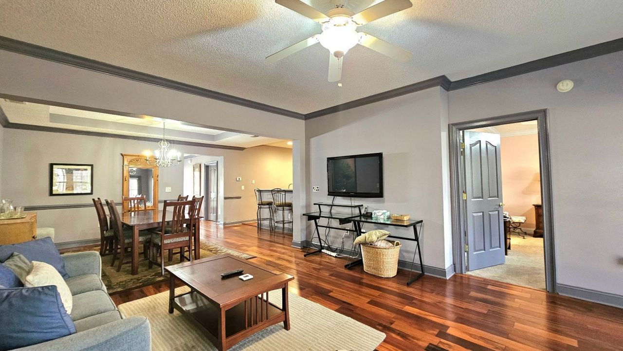 2450 Marsh Glen Dr. Photo 18