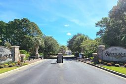 2450 Marsh Glen Dr. photo 4