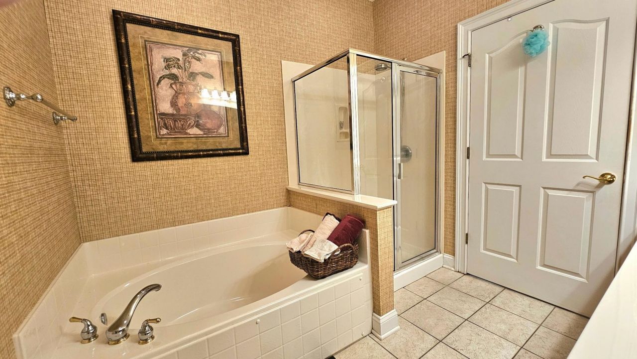 2450 Marsh Glen Dr. Photo 22