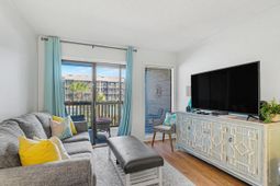 212 2nd Ave. N photo 4