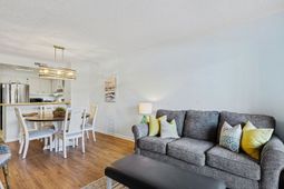 212 2nd Ave. N photo 4