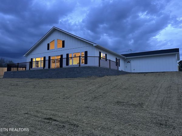 137 Sadie Lane, Ewing, VA 24248