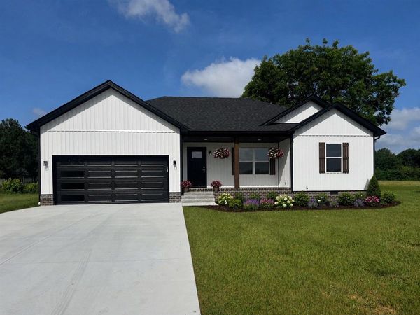 108 Skylar Drive, Auburn, KY 42206