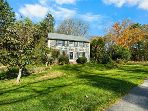 7 Captain's Lane, Mattapoisett, MA 02739