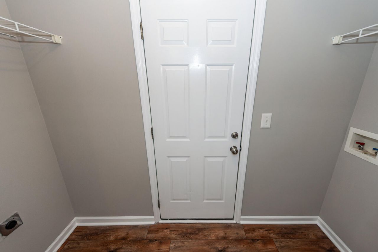 106 Journeys End Lane Photo 14