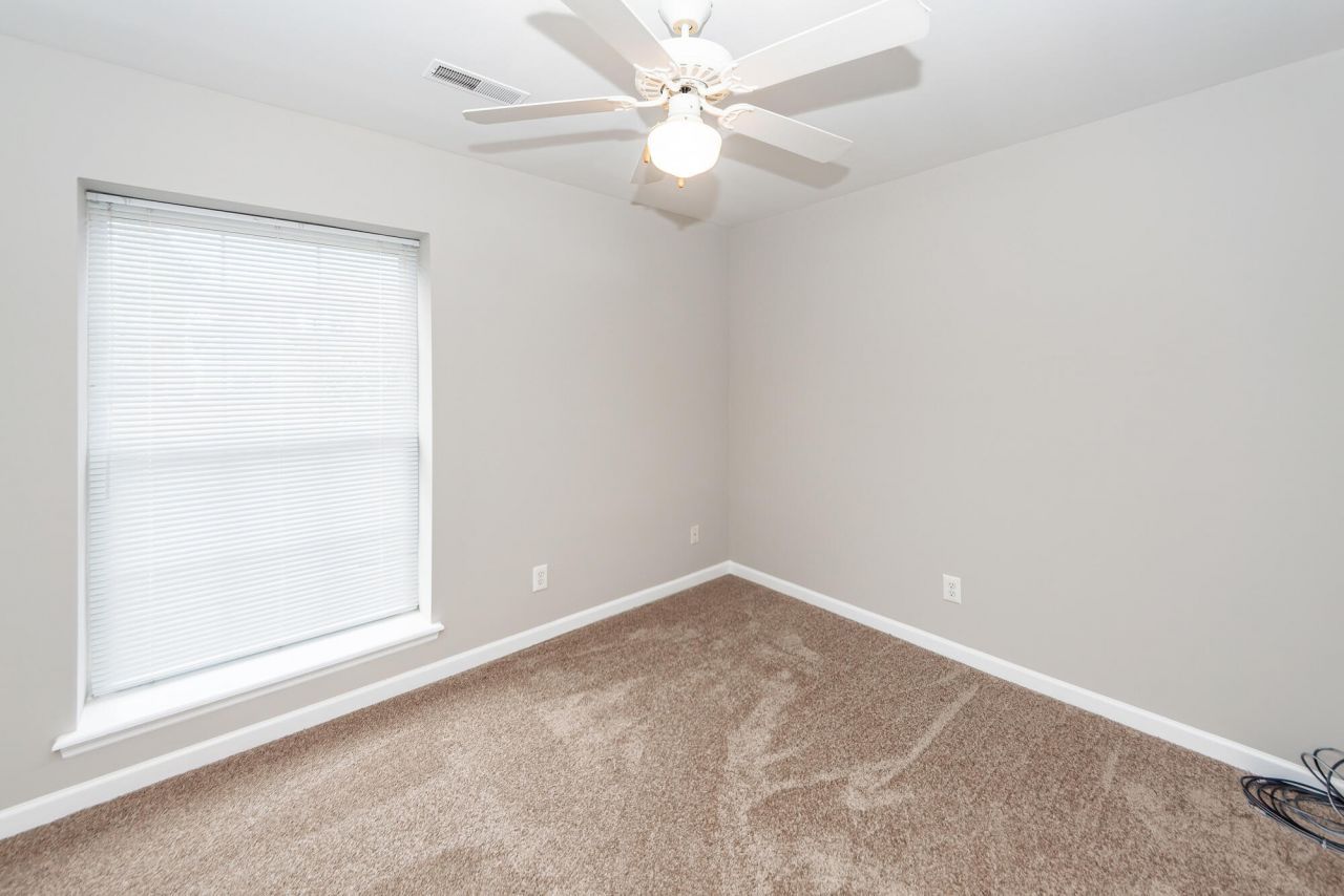 106 Journeys End Lane Photo 22