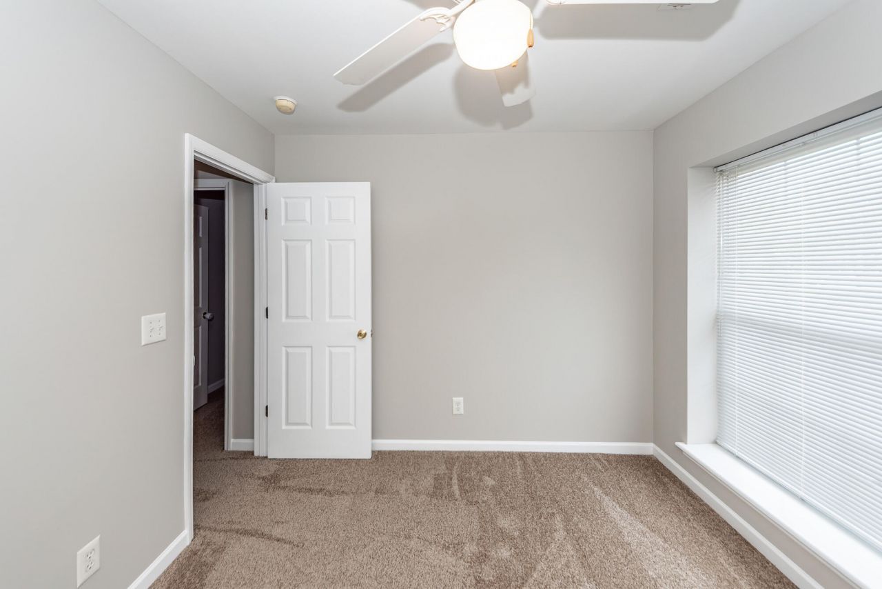 106 Journeys End Lane Photo 24