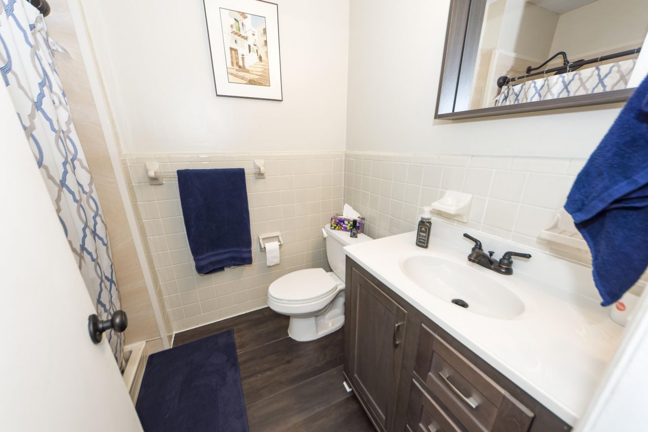 106 Journeys End Lane Photo 29