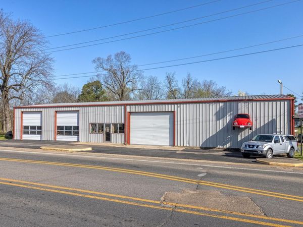 900 W 3rd Street, Hope, AR 71801